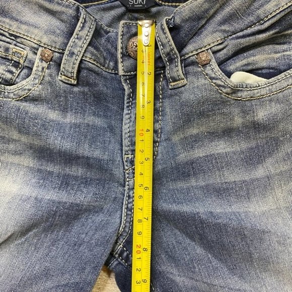 Silver Jeans Suki Mid Capris - Picture 8 of 13